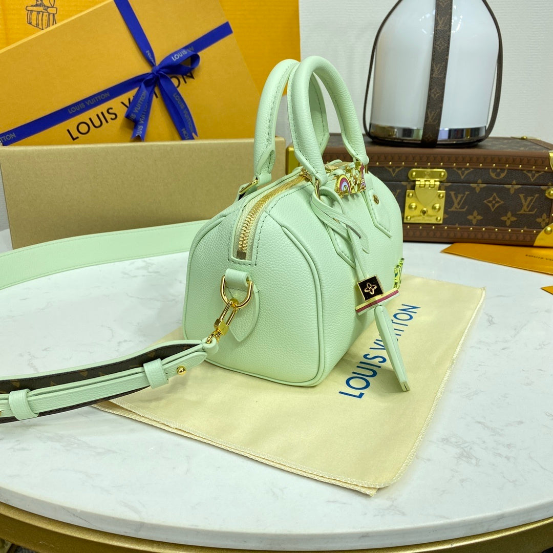 Louis Vuitton Speedy 18 Handbag