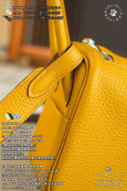 Hermès Lindy Mini 19