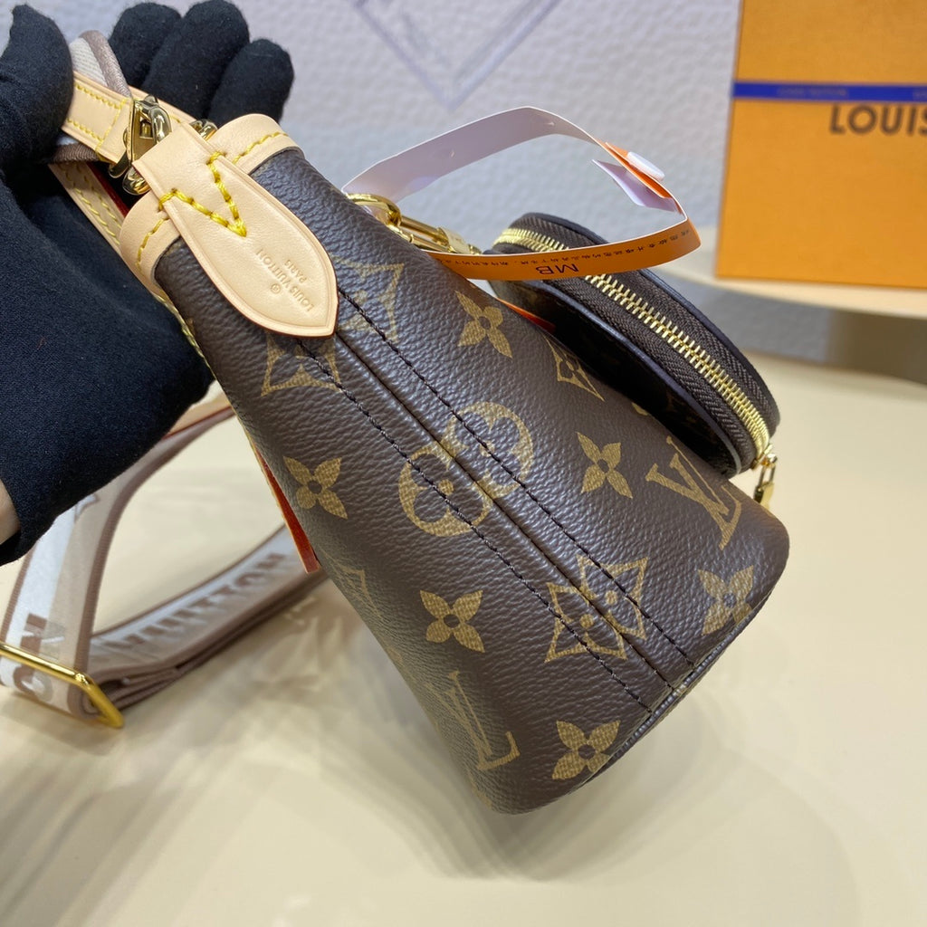 Louis Vuitton Neverfull BB Handbag