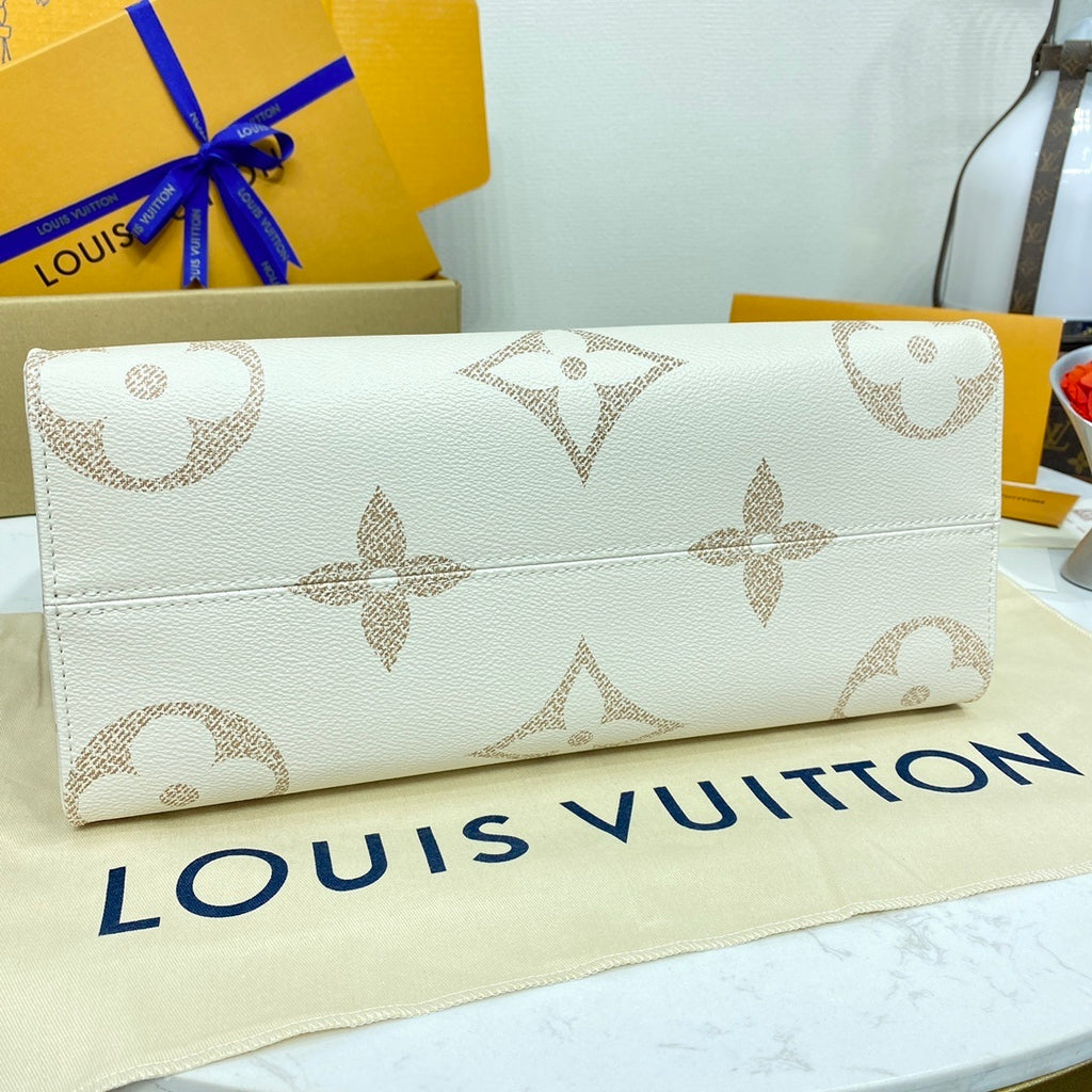 Louis Vuitton OnTheGo Medium Tote Monogram Dune