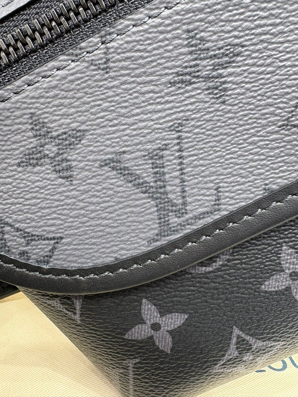 Louis Vuitton Pulse Mini Handbag