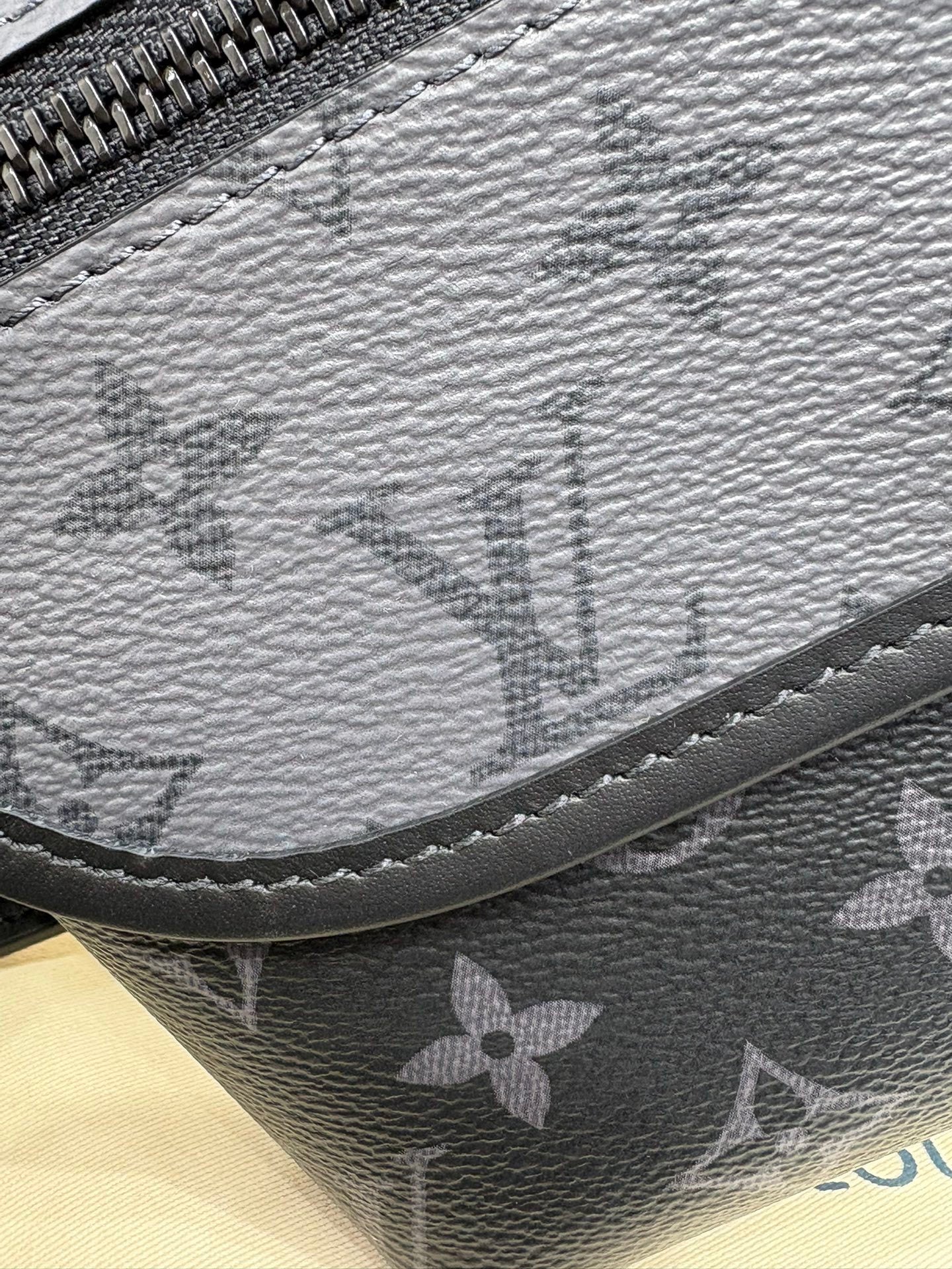 Louis Vuitton Pulse Mini Handbag