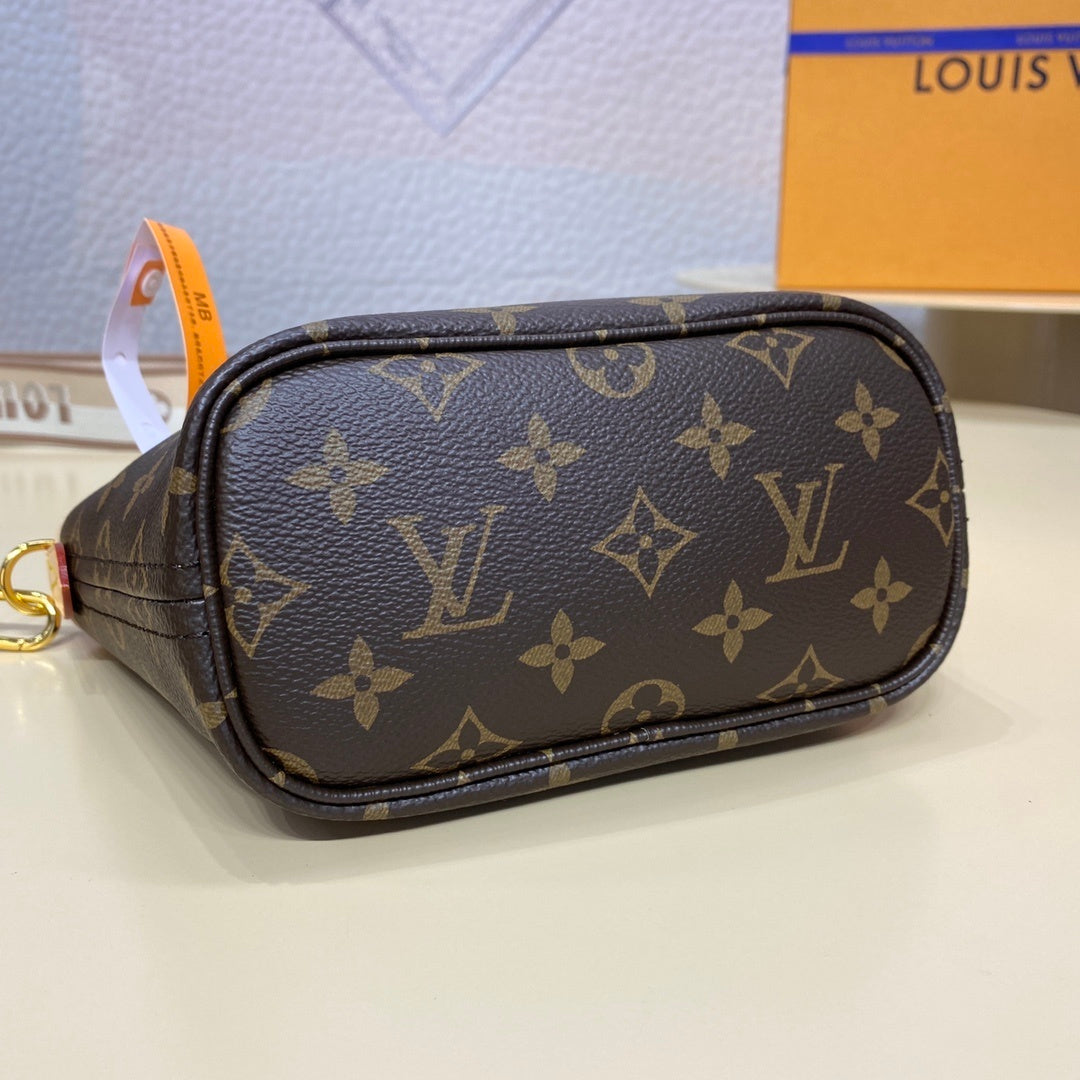 Louis Vuitton Neverfull BB Handbag