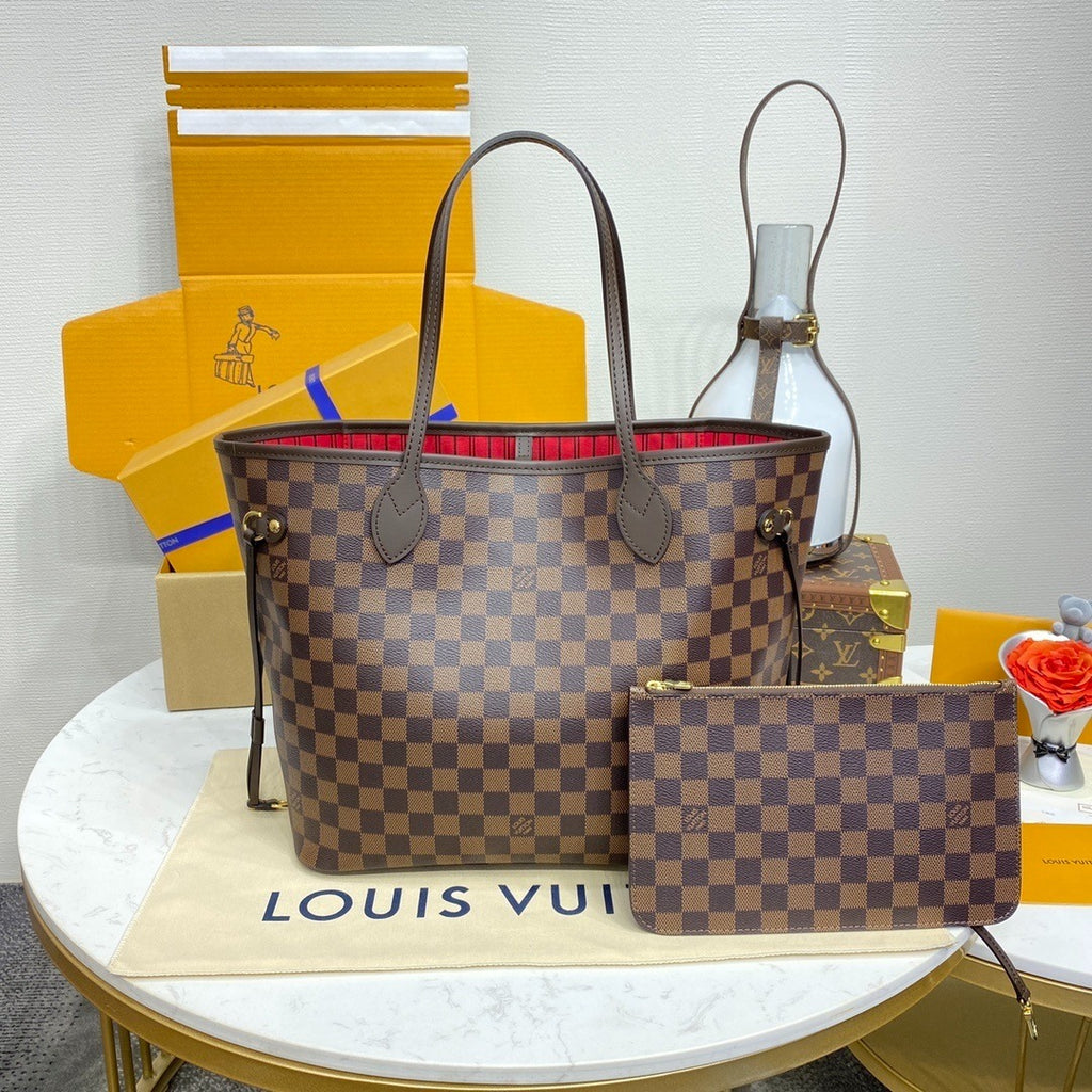 Louis Vuitton Neverfull Handbag