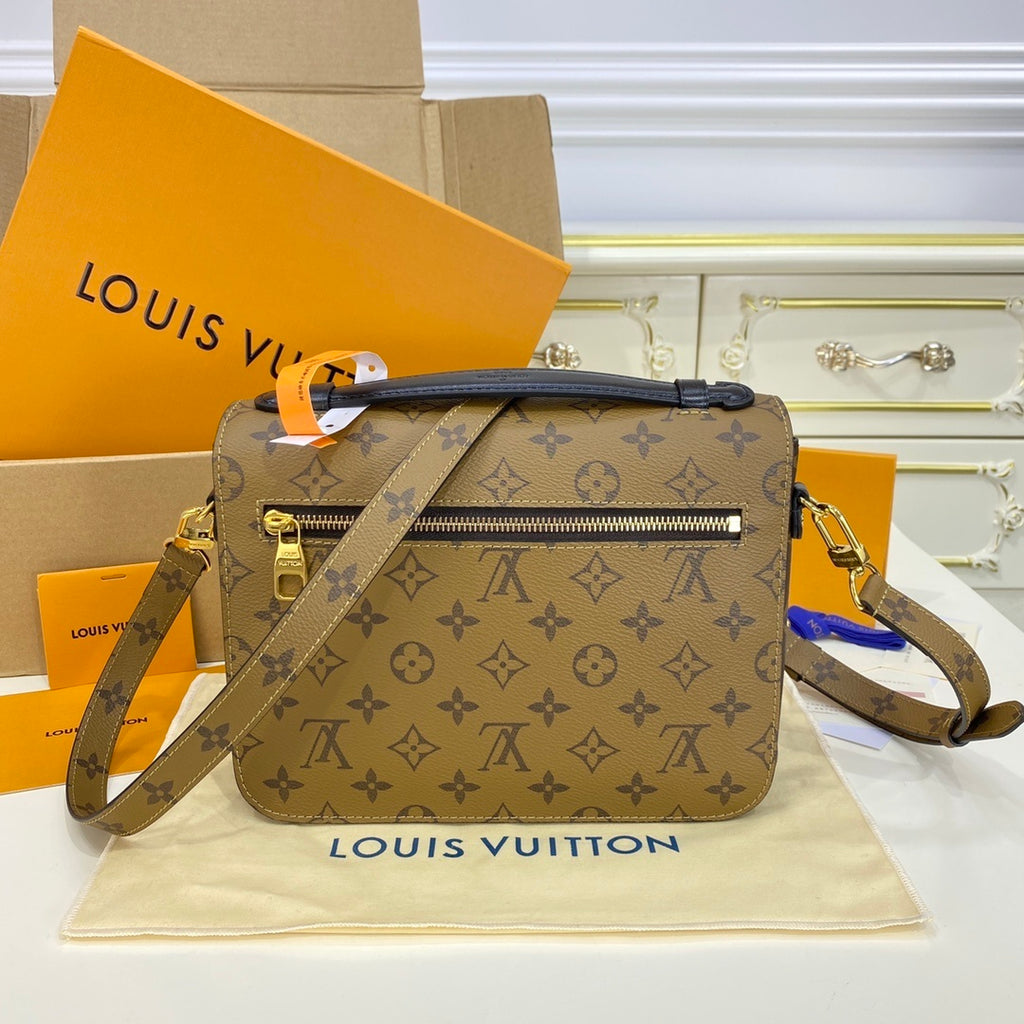 Louis Vuitton Pochette Métis Handbag