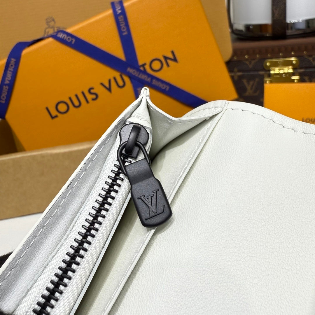 Louis Vuitton Brazza Wallet