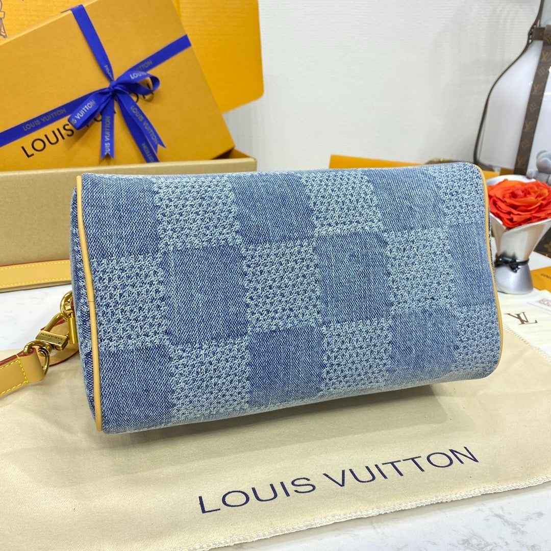 Louis Vuitton Speedy 25 Bandouliere Handbag