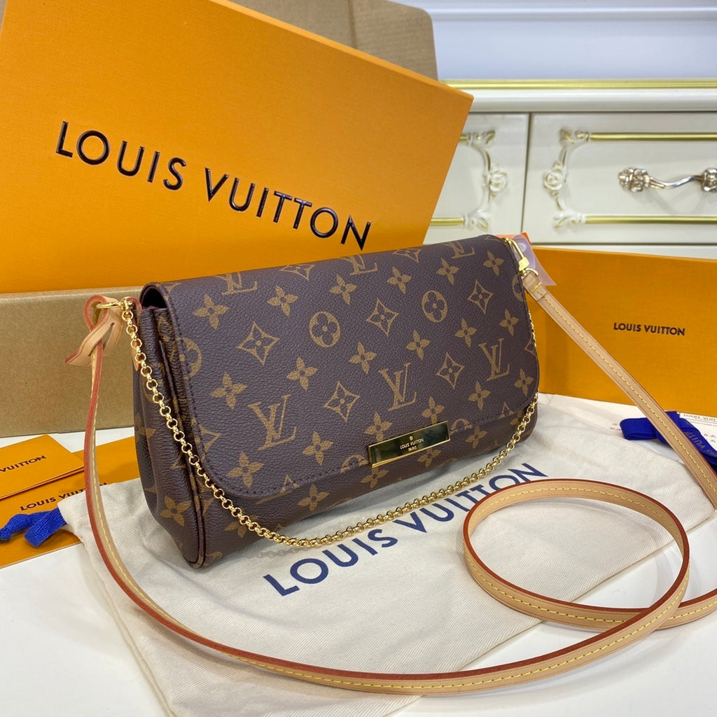 Louis Vuitton Patent Leather Shoulder Handbag
