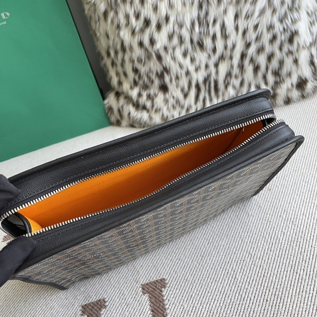 Goyard Clutch / Toiletry Pouch