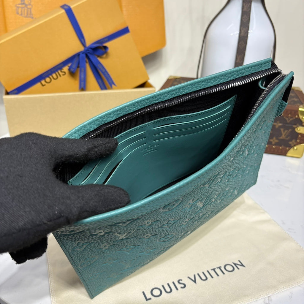 Louis Vuitton Pochette Voyage Medium
