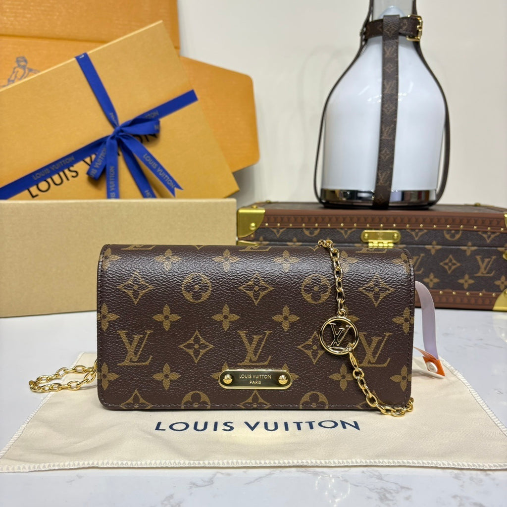 Louis Vuitton Lily WOC Handbag