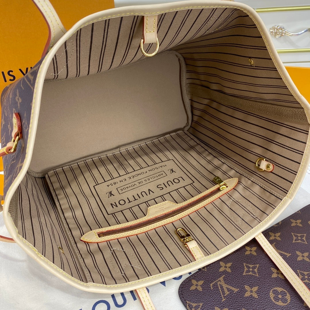 Louis Vuitton Neverfull MM Tote Bag