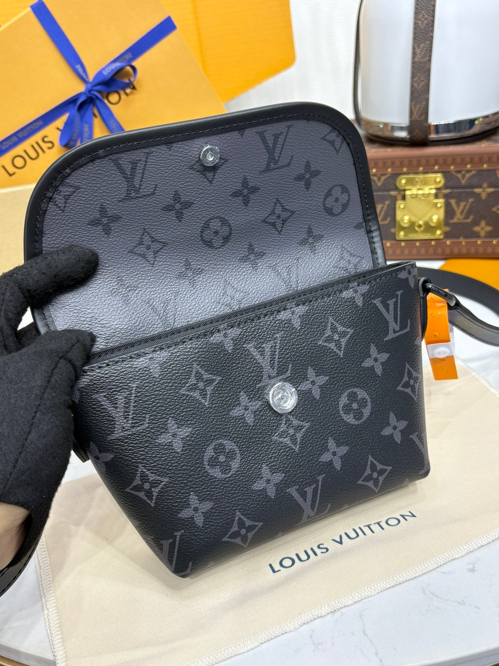 Louis Vuitton Pulse Mini Handbag
