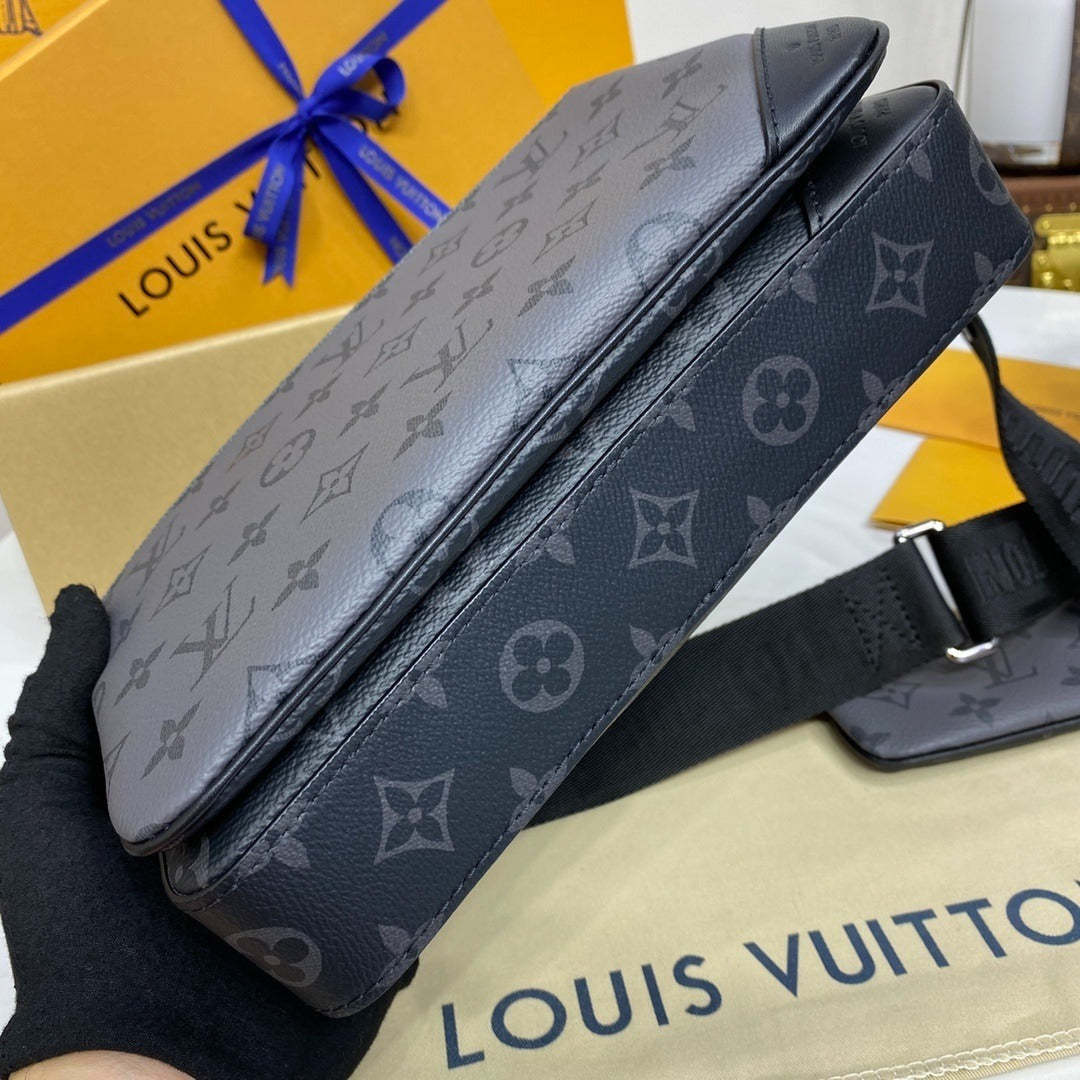 Louis Vuitton Pulse Mini Handbag