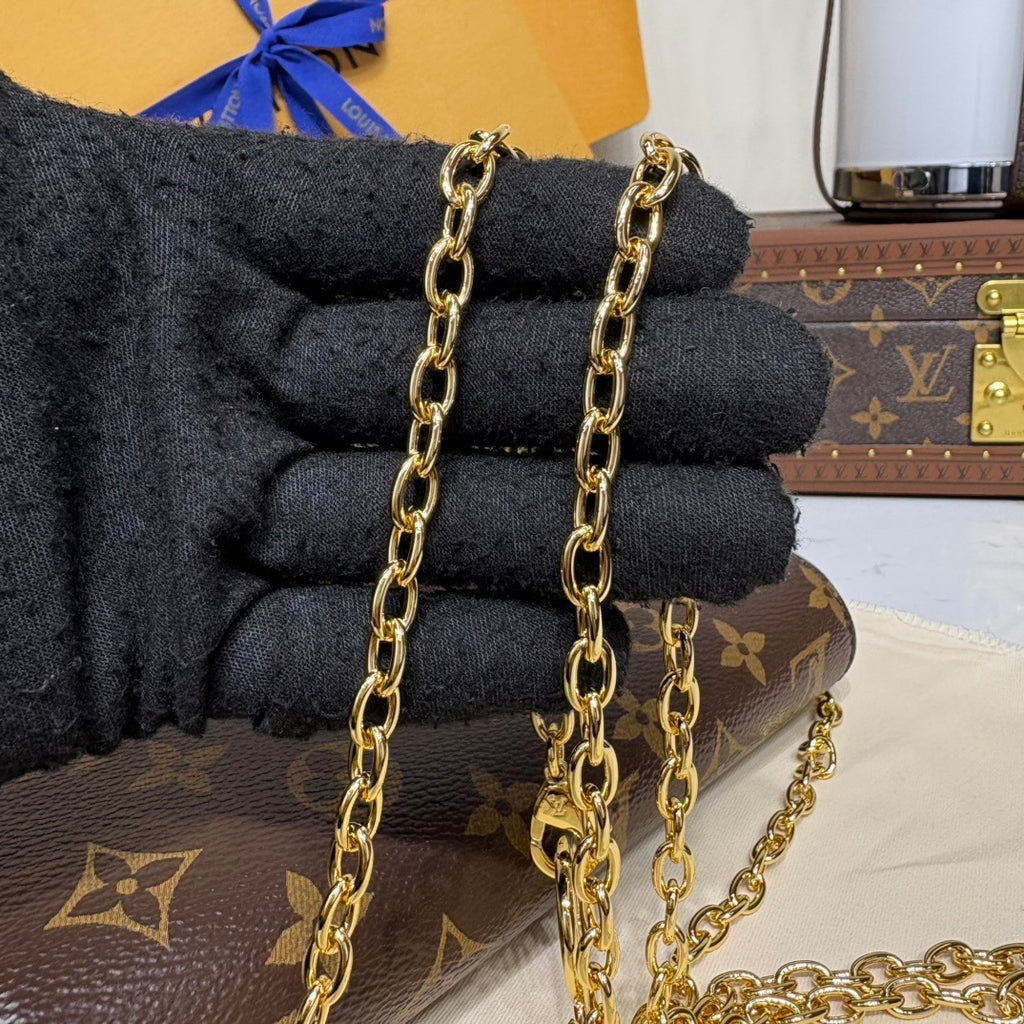 Louis Vuitton Lily WOC Handbag