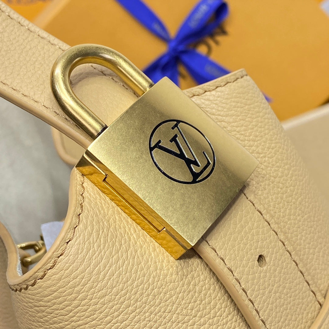 Louis Vuitton Low Key Hobo Small