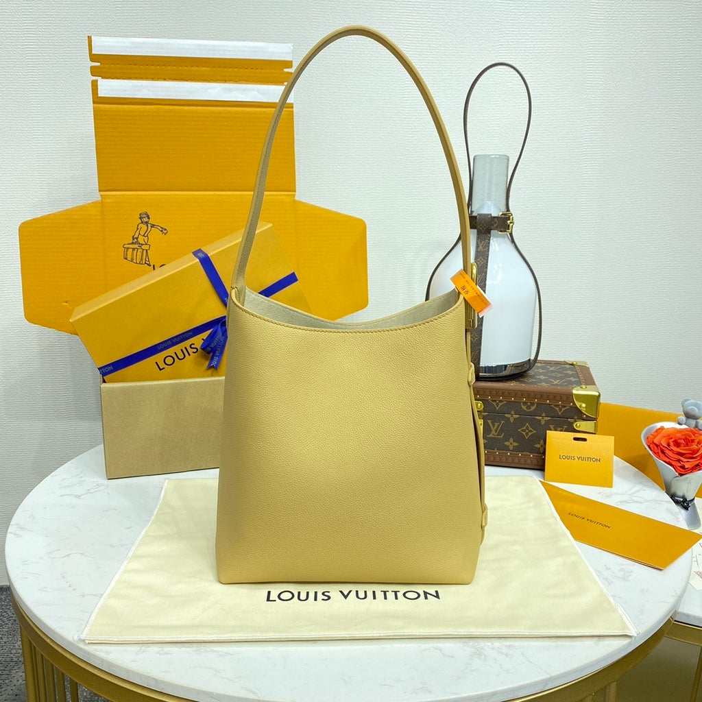 Louis Vuitton Low Key Hobo Small