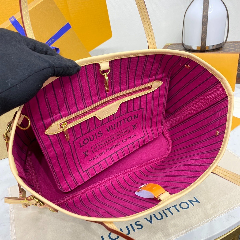 Louis Vuitton Neverfull Handbag Small