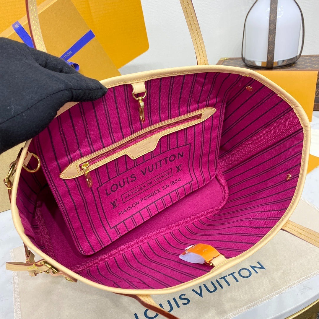 Louis Vuitton Neverfull Handbag Small