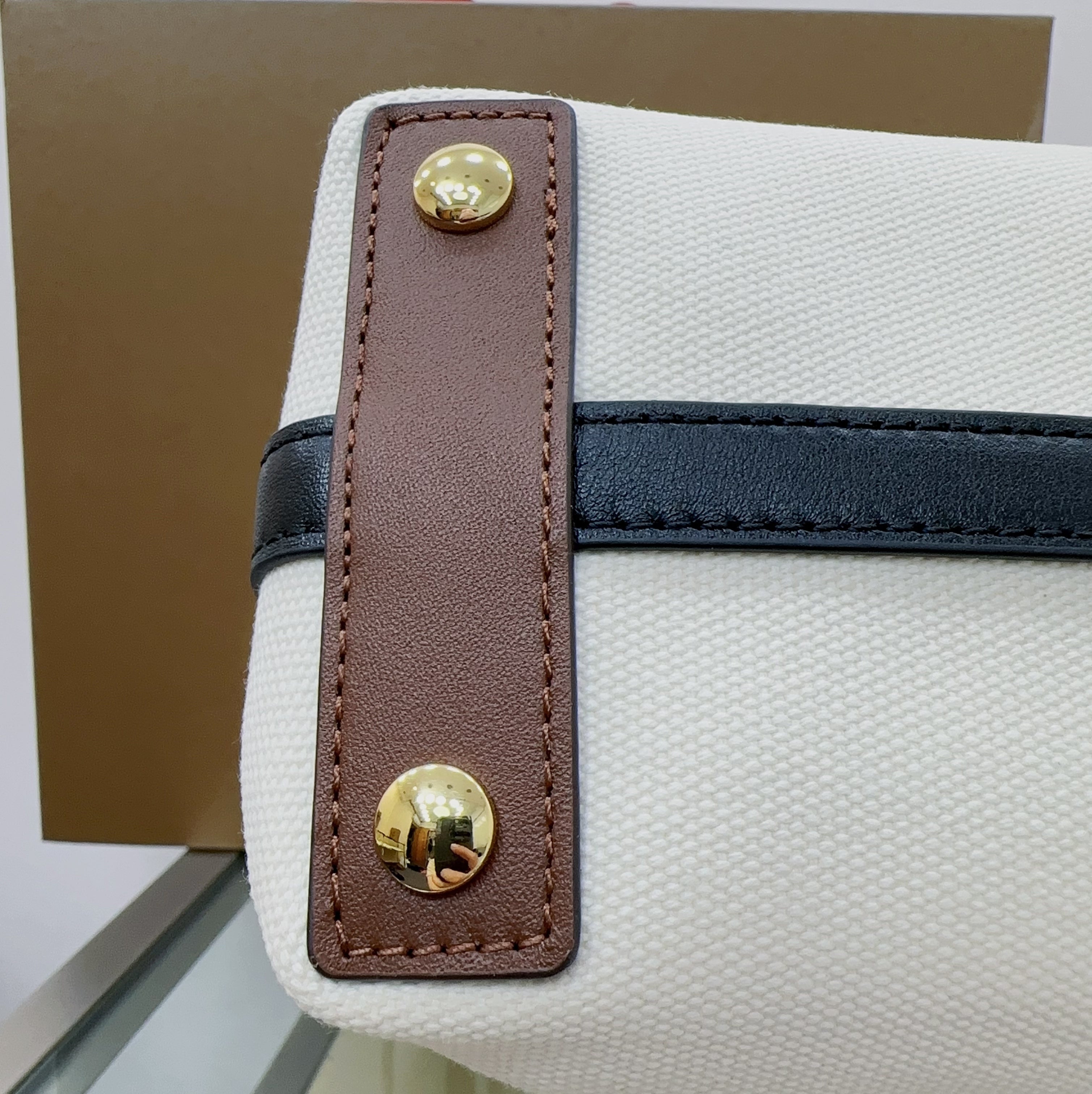 Burberry The Belt Tote