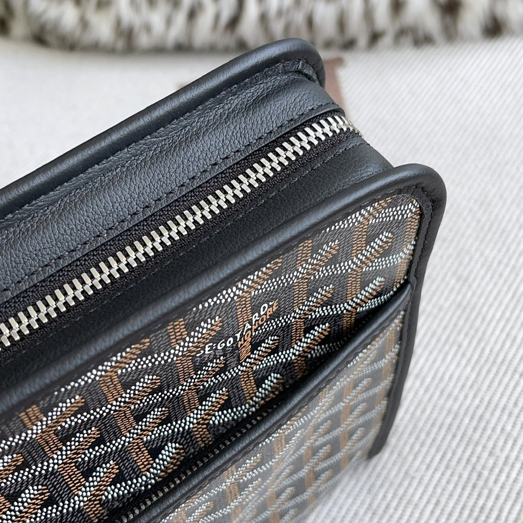 Goyard Clutch / Toiletry Pouch