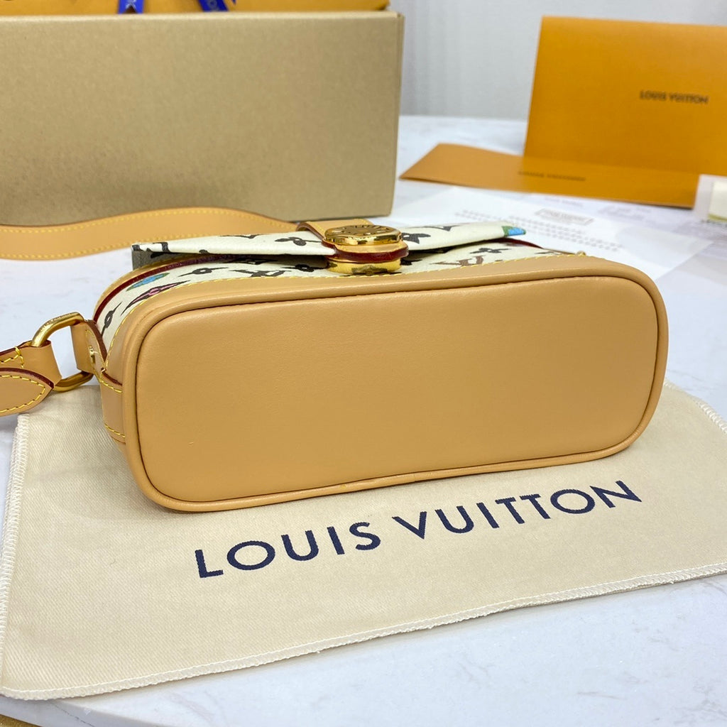 Louis Vuitton Cruiser Envelope Bag