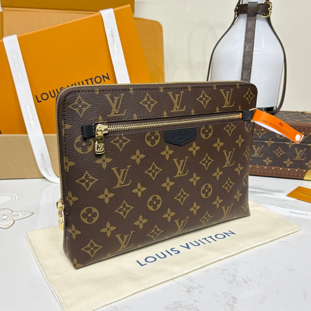 Louis Vuitton New Pouch