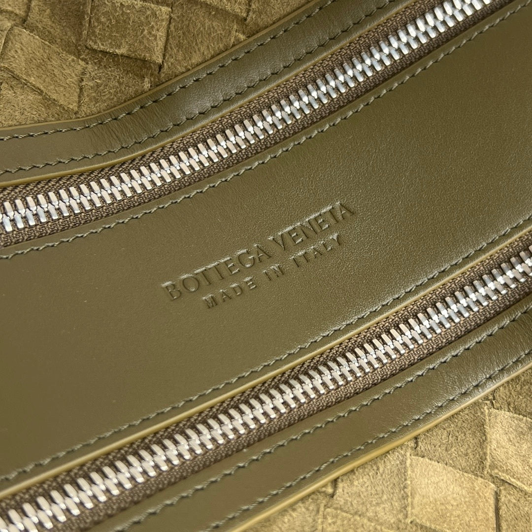 Bottega Veneta Tribeca Suede Box Bag