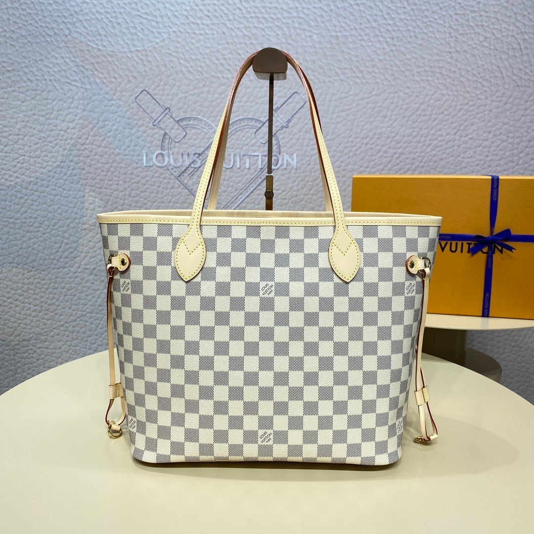 Louis Vuitton Neverfull MM Tote Bag