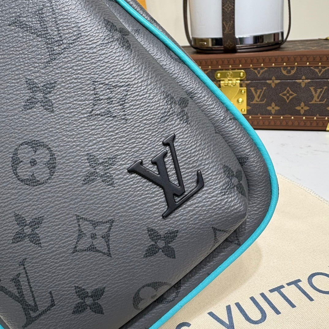 Louis Vuitton Avenue Small Sling Bag