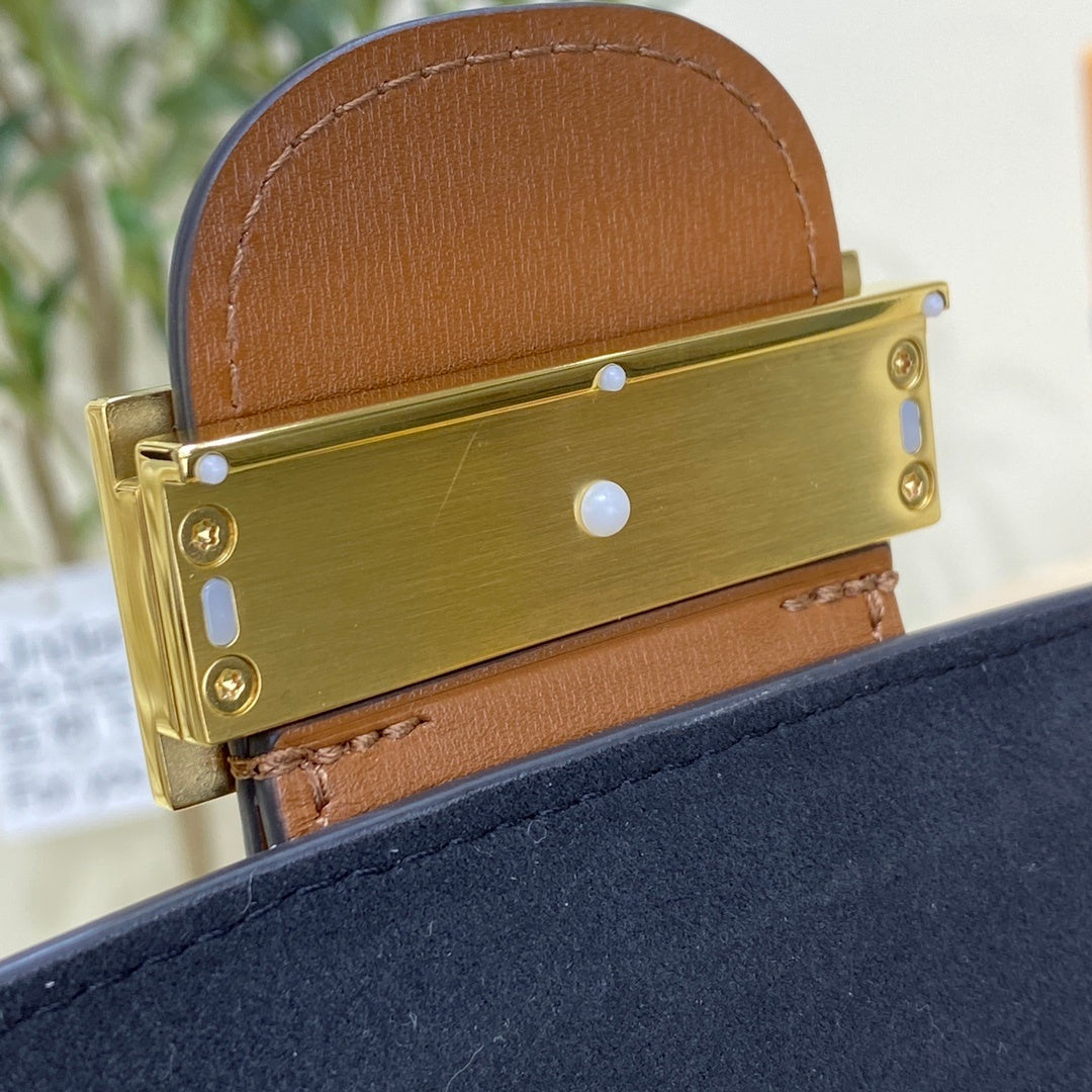 Louis Vuitton Dauphine Medium Handbag