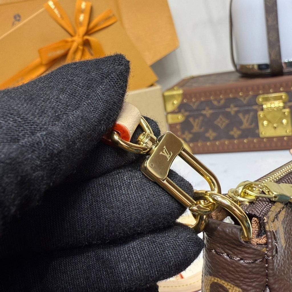 Louis Vuitton Monogram Shoulder Underarm Bag