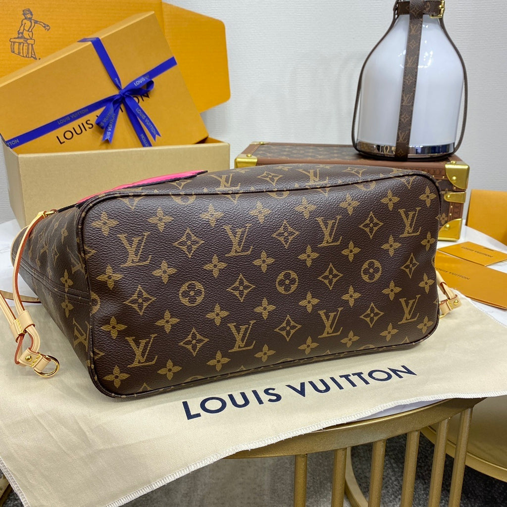 Louis Vuitton Neverfull Medium Tote Rabbit Edition