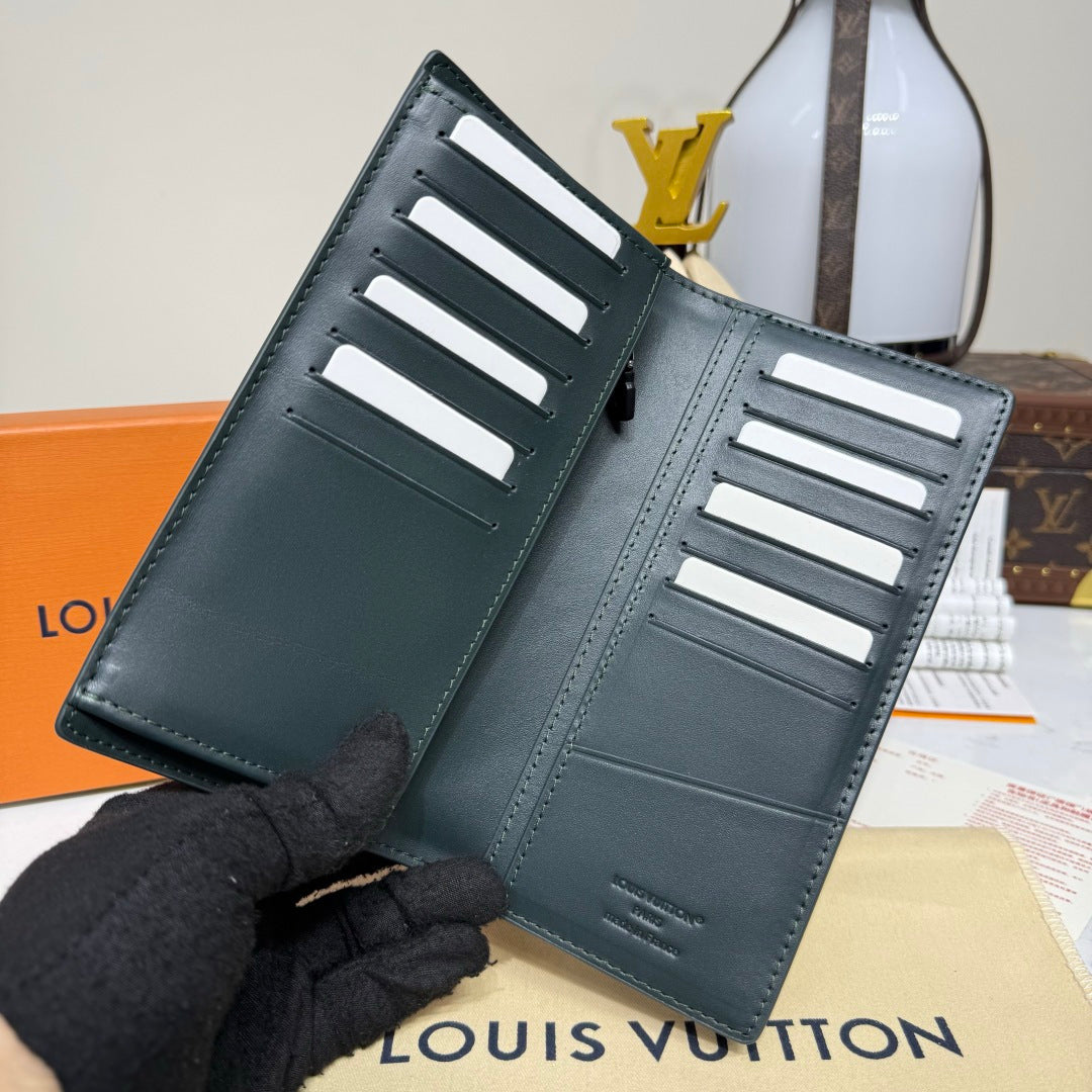 Louis Vuitton Brazza Wallet