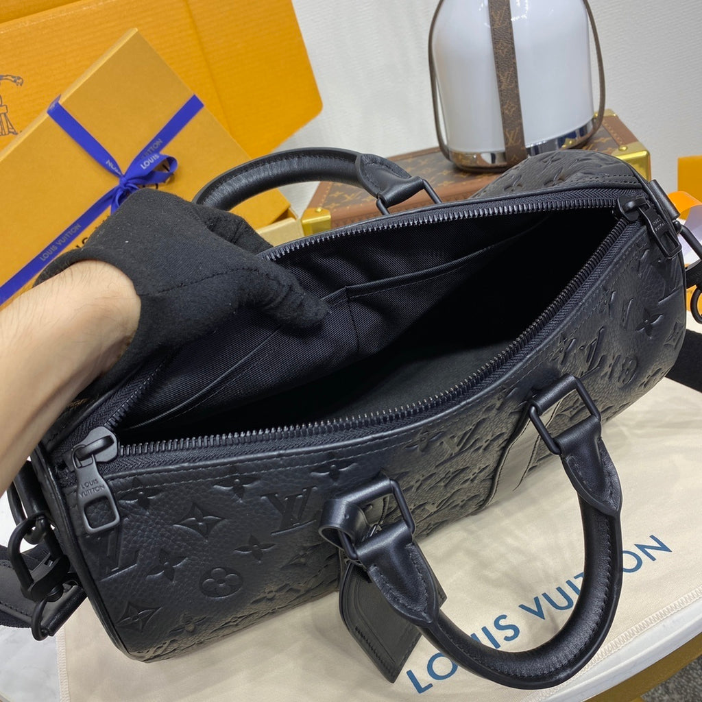 Louis Vuitton Keepall Bandoulière 35 Handbag
