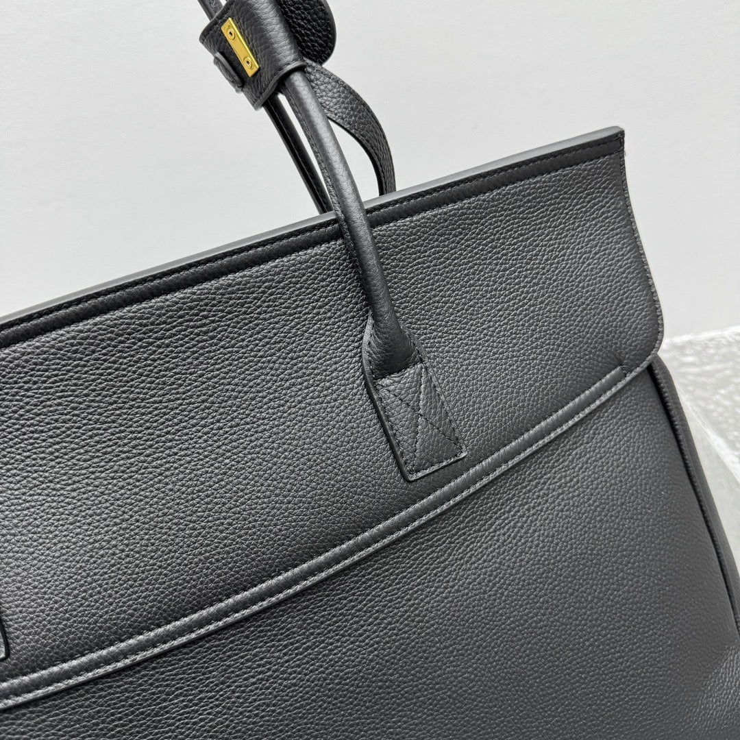 Balenciaga Carrie Carry All Handbag