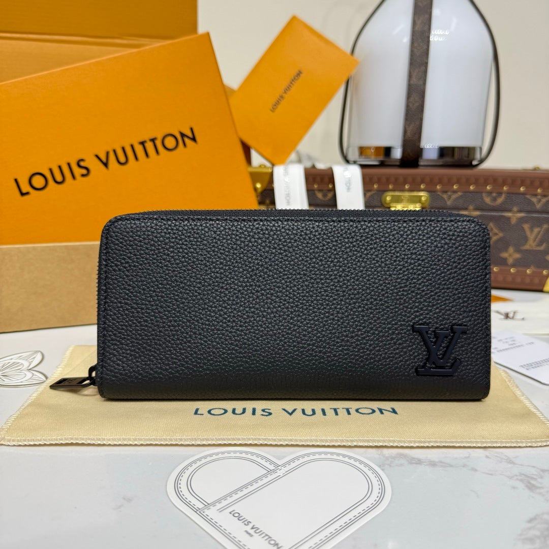 Louis Vuitton Zippy Vertical Wallet