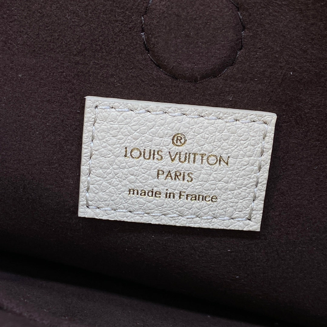 Louis Vuitton Opéra BB Handbag