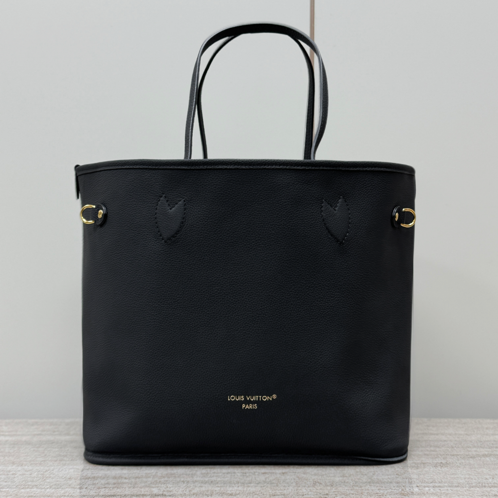 Louis Vuitton Neverfull Medium Handbag