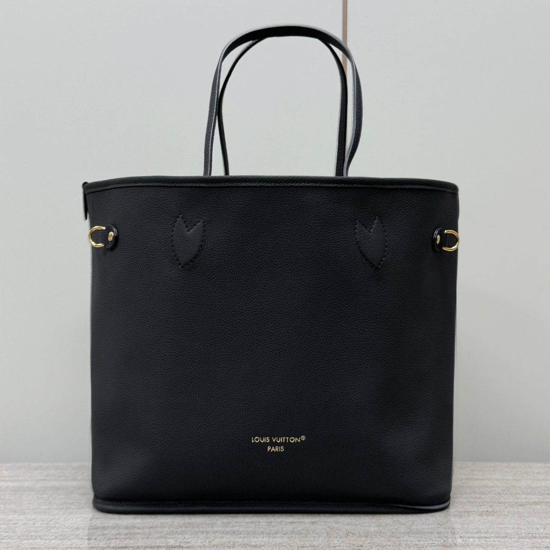 Louis Vuitton Neverfull Medium Handbag