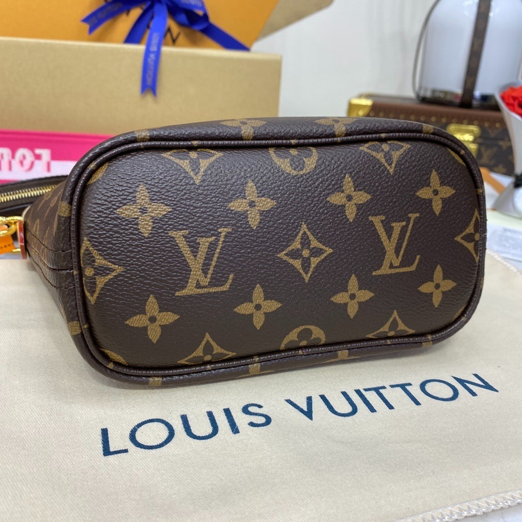 Louis Vuitton Neverfull BB Handbag