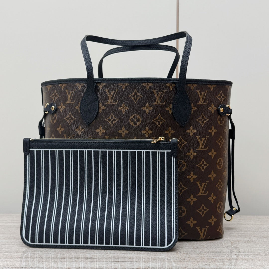 Louis Vuitton Neverfull Medium Handbag