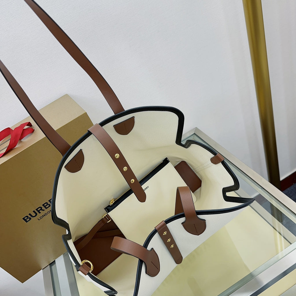 Burberry The Belt Tote