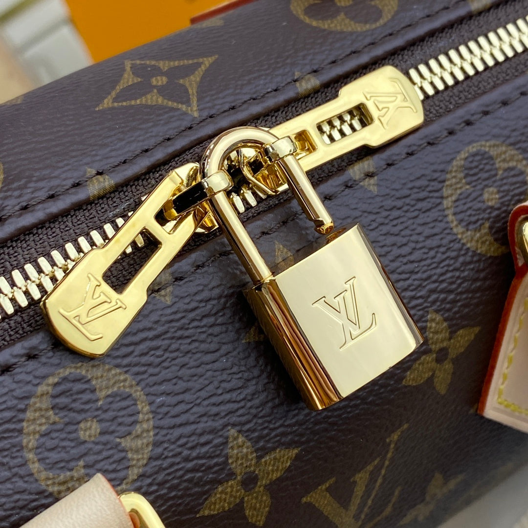 Louis Vuitton Monogram Shoulder Handbag