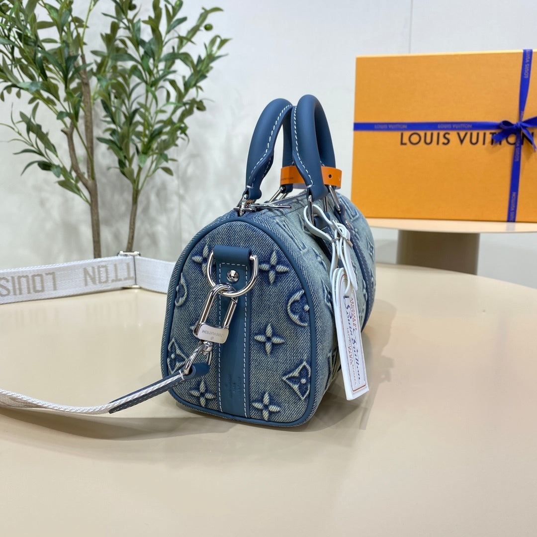 Louis Vuitton Keepall Bandoulière 25 Handbag