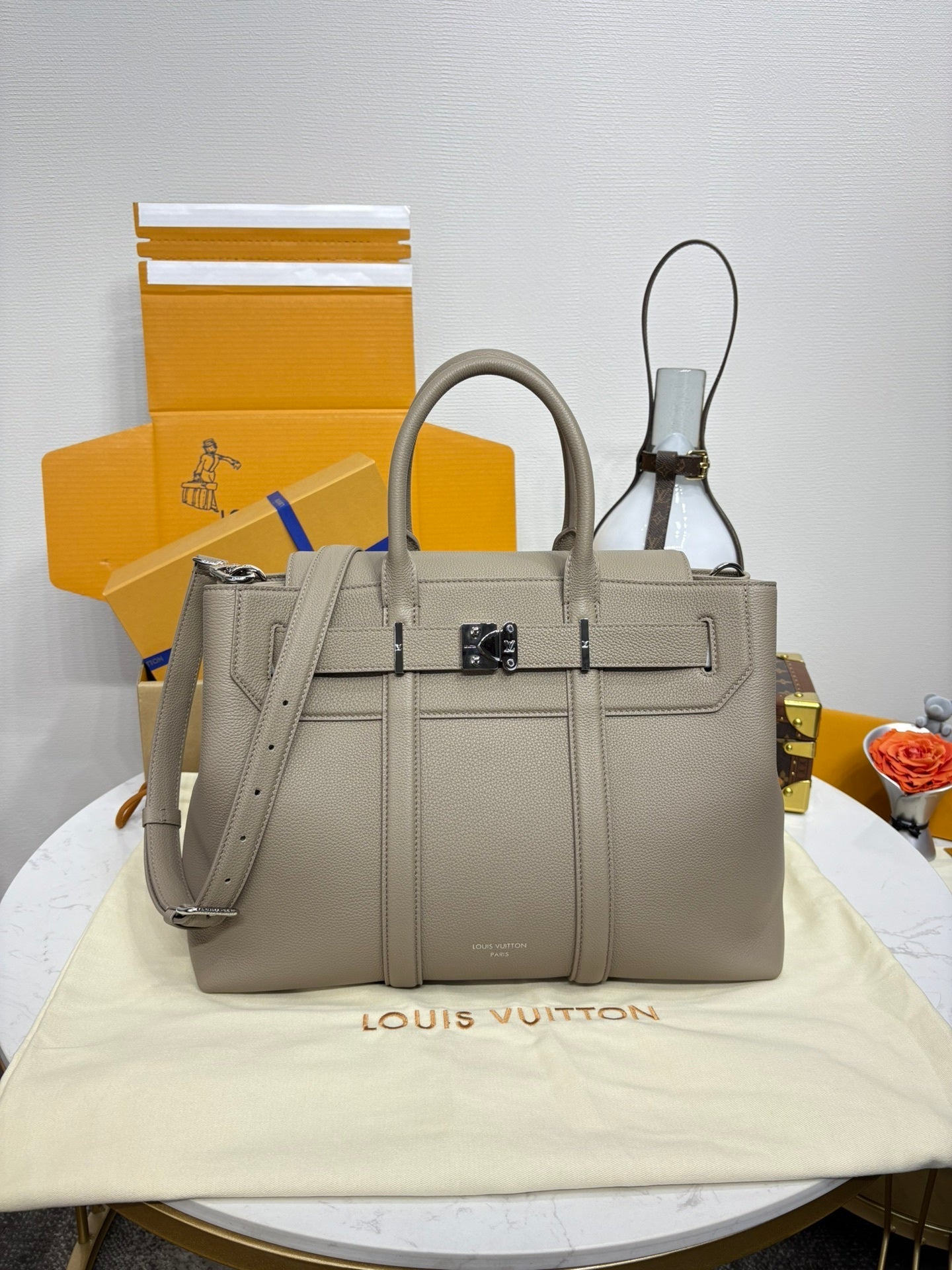 Louis Vuitton Georges Tote Medium
