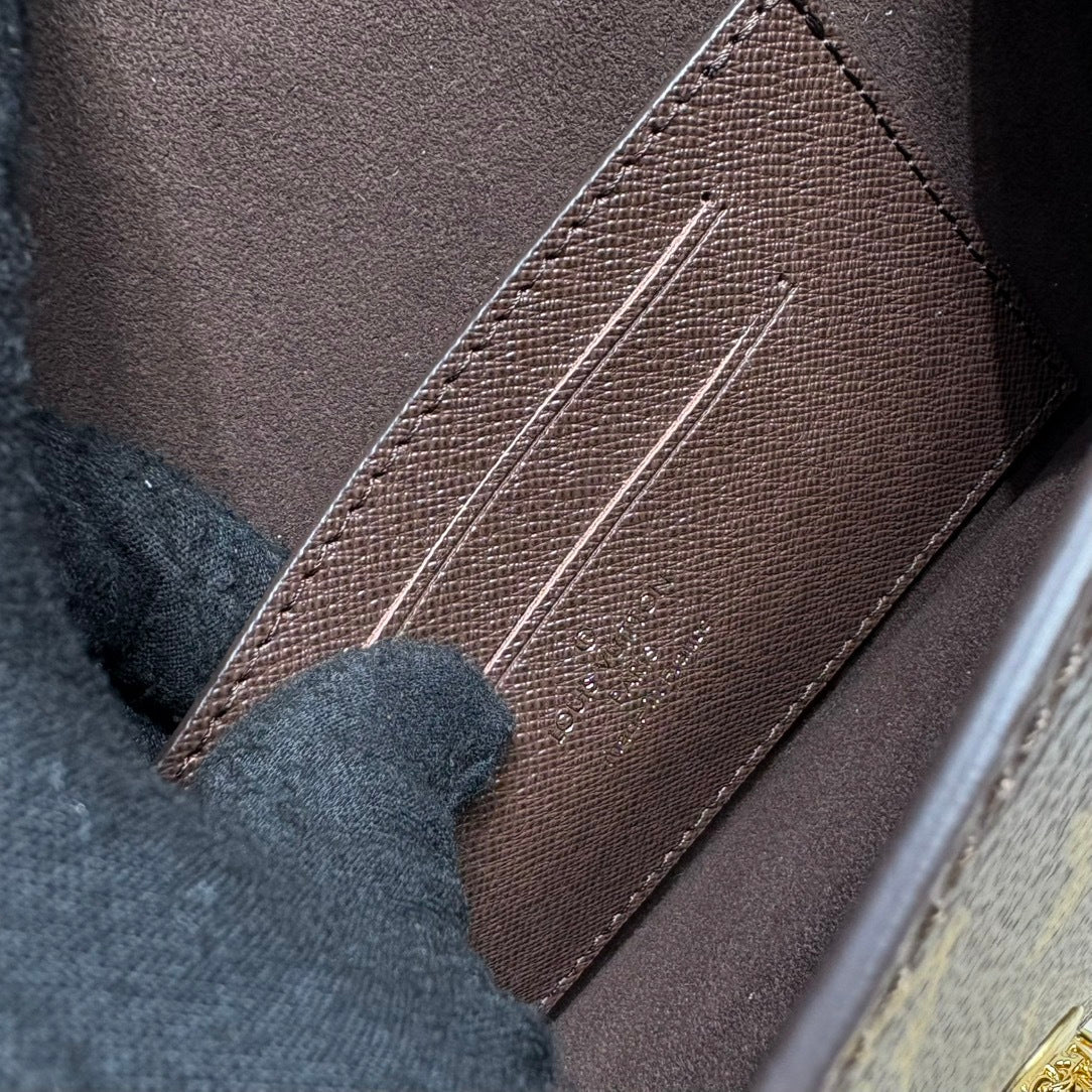 Louis Vuitton Lily WOC Handbag