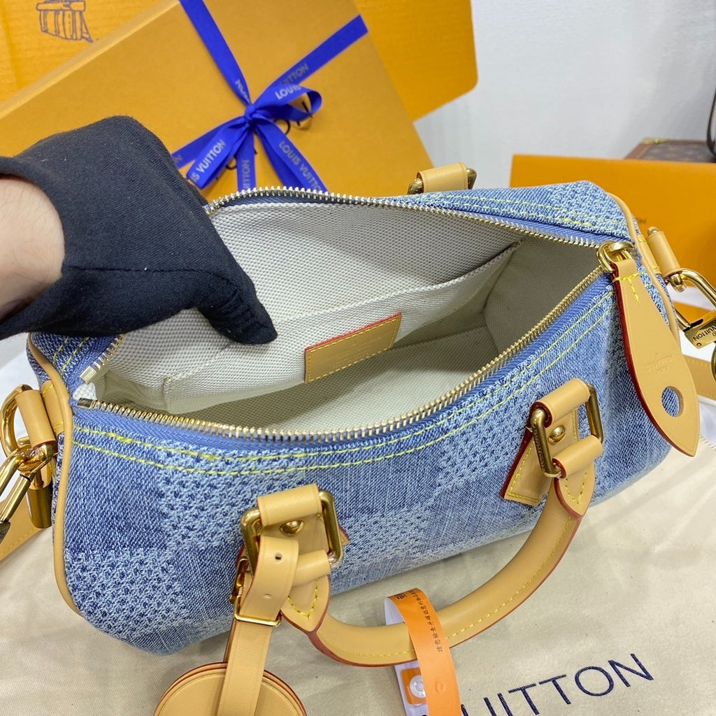Louis Vuitton Speedy 25 Bandouliere Handbag