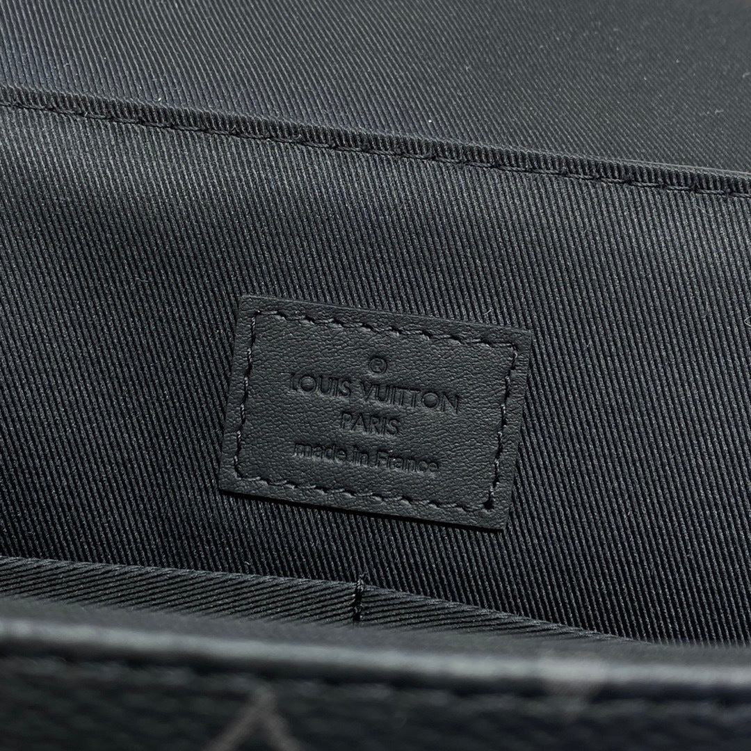 Louis Vuitton Saumur Messenger Bag