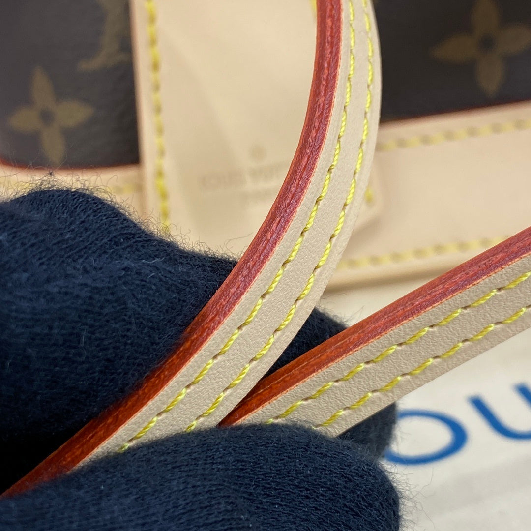 Louis Vuitton Alma Shell Handbag